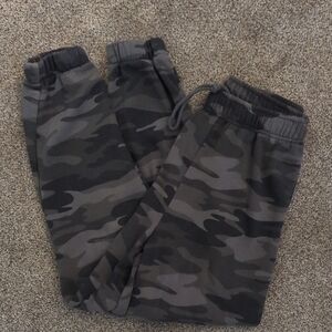 Wild Fable Camo Sweats - Medium